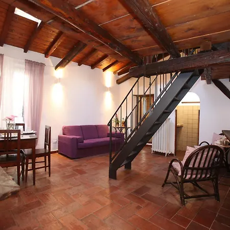 Diffuso E Scuderie Vgb Daire *