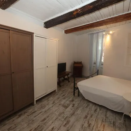 Diffuso E Scuderie Vgb Daire Sacrofano